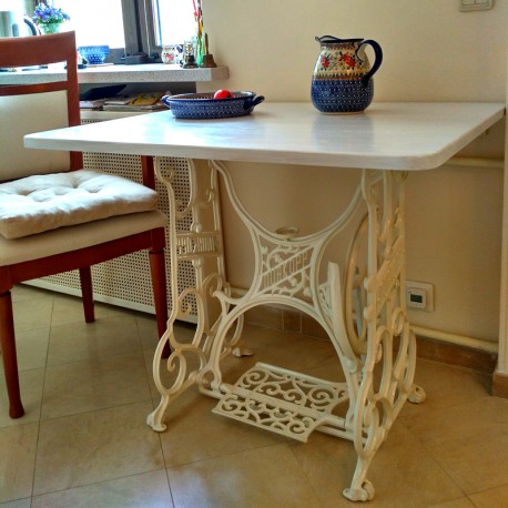Кухонный столик на станине от швейной машины Durkopp